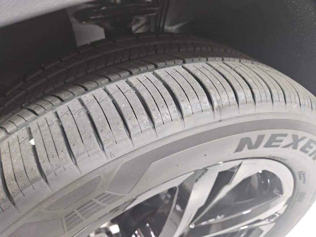 New 2026 Volkswagen Atlas Cross Sport SEL R-Line image 27