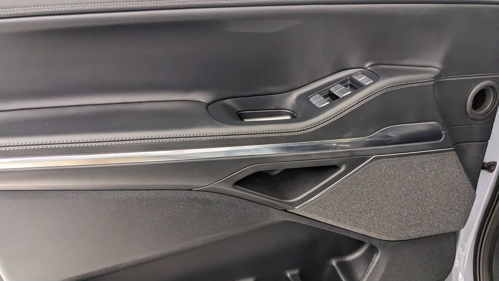 Used 2026 Lincoln Navigator L Reserve AWD/4WD image 25