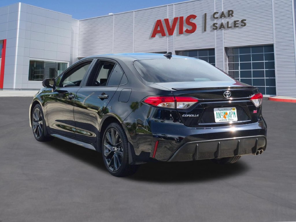 Used 2025 Toyota Corolla SE FWD image 9