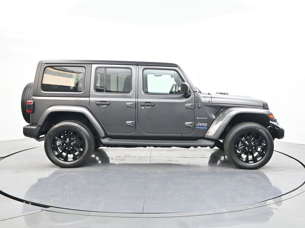 Used 2022 Jeep Wrangler Unlimited Sahara image 4
