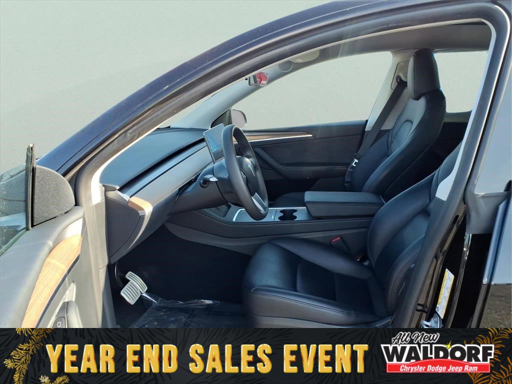 Used 2023 Tesla Model Y Performance image 9