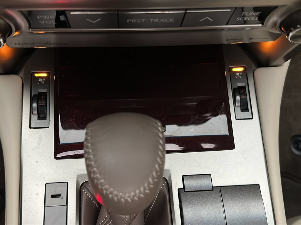 Used 2019 Lexus GX 460 Premium w/ Premium Package AWD/4WD image 32