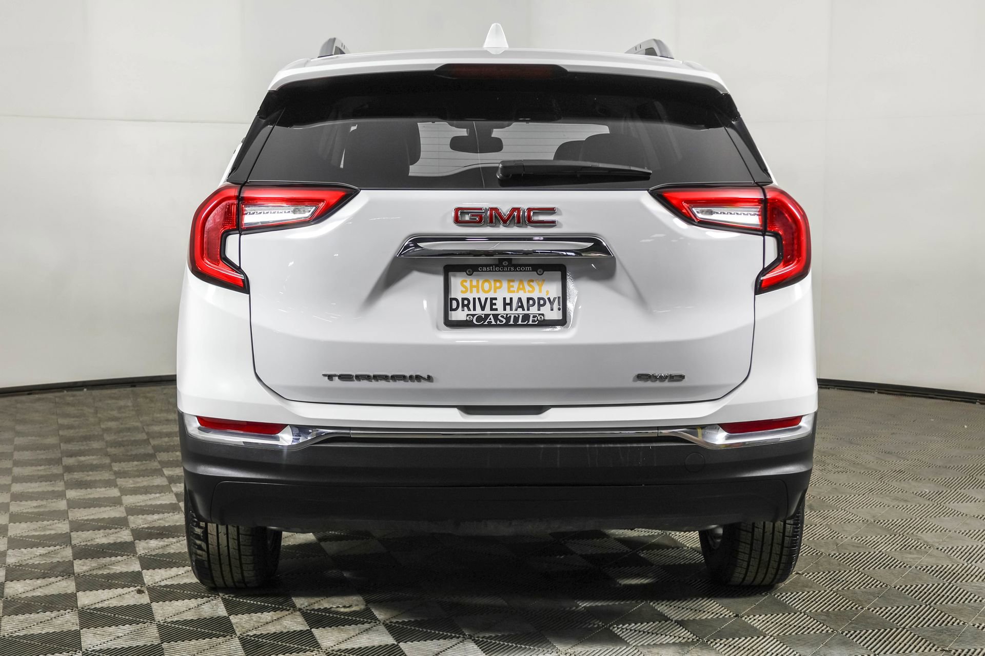 Used 2023 GMC Terrain SLT image 17