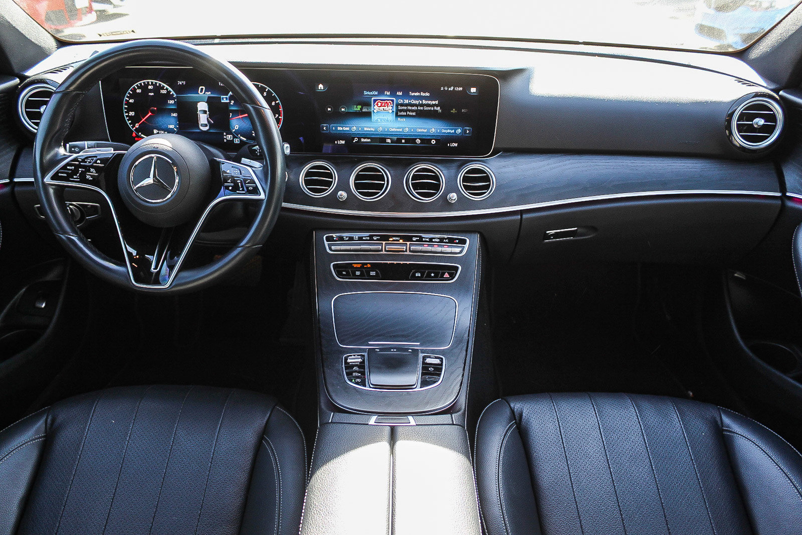 Used 2022 Mercedes-Benz E 350 Sedan image 12