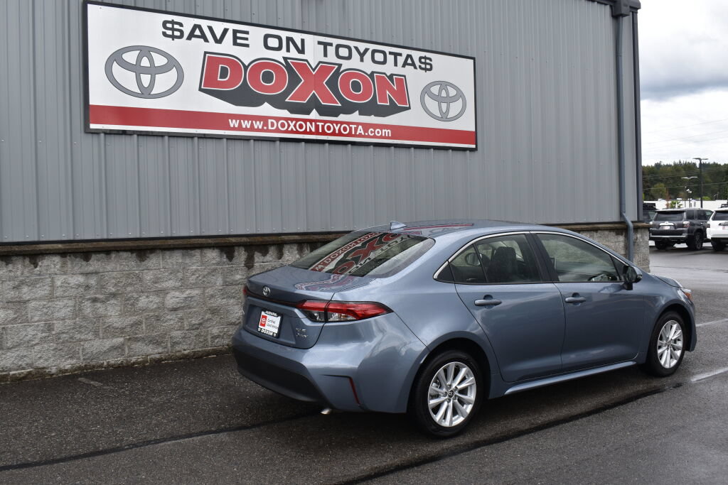 Certified 2026 Toyota Corolla XLE FWD image 5