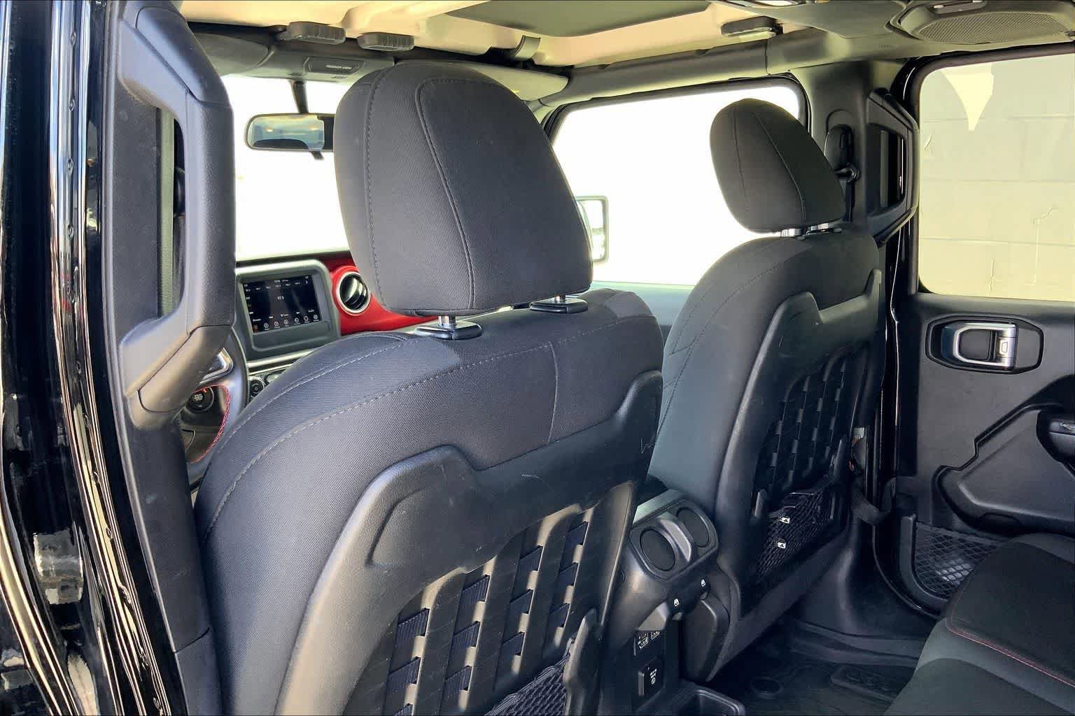 Used 2021 Jeep Gladiator Rubicon AWD/4WD image 13
