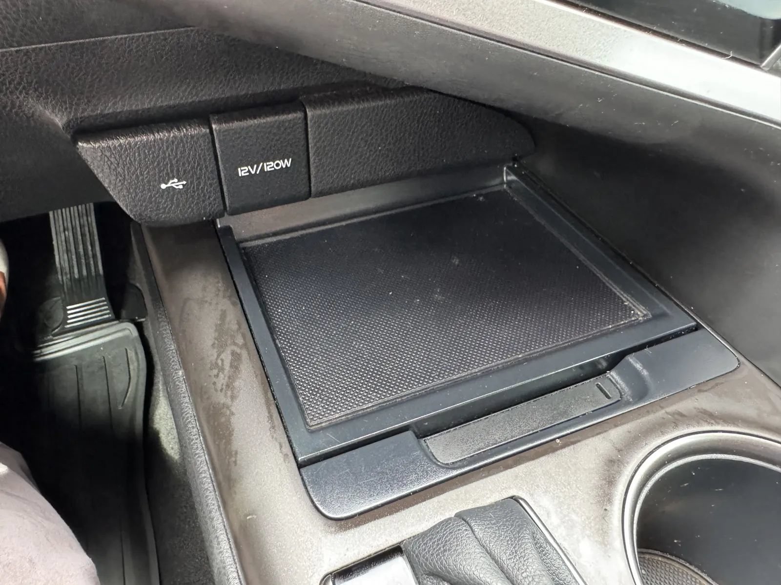 Used 2021 Toyota Camry SE FWD image 29