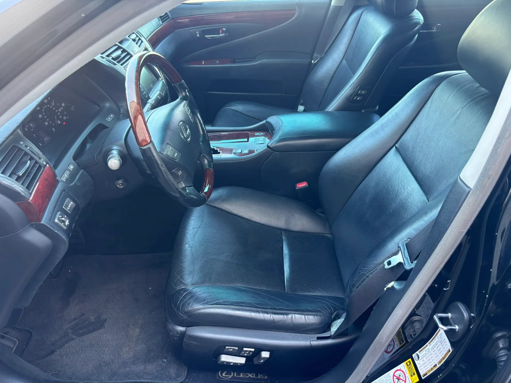 Used 2007 Lexus LS 460 RWD image 11