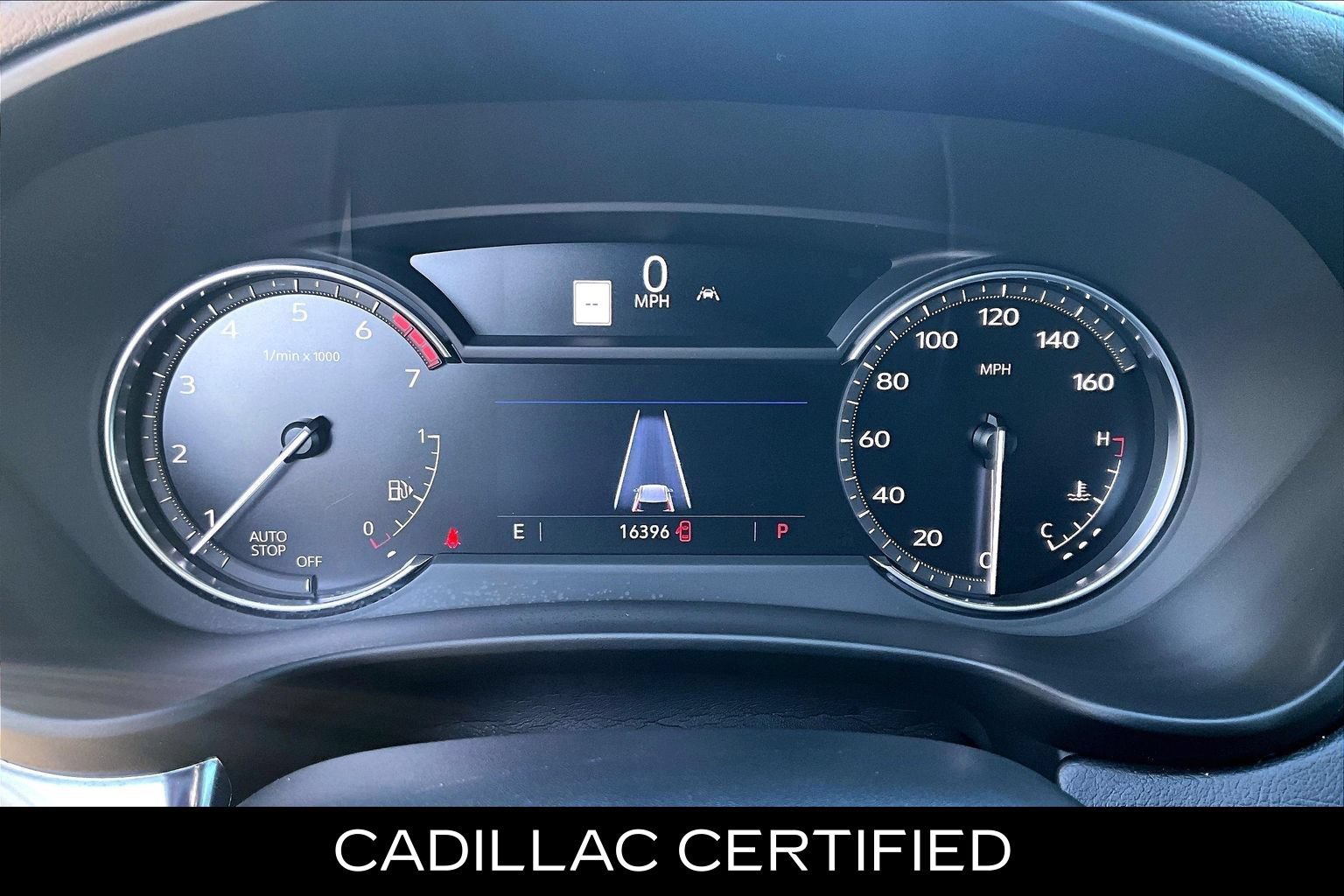 Used 2023 Cadillac XT4 Luxury w/ Cold Weather Package FWD image 15