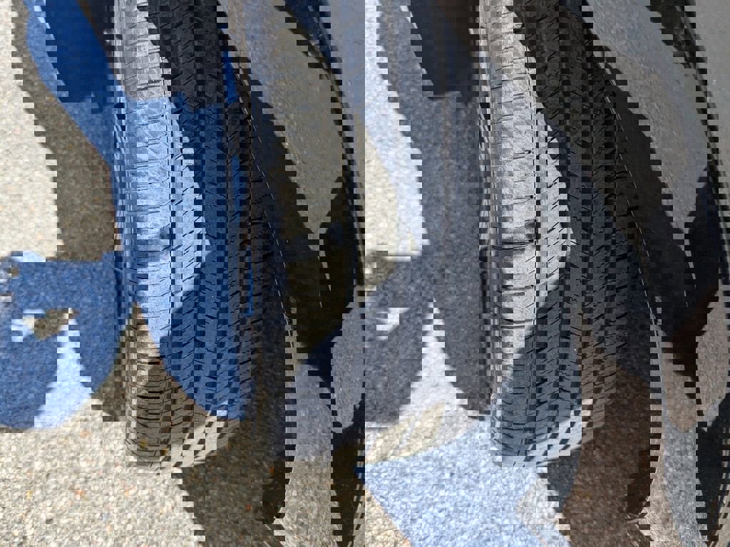 Used 2023 Kia Niro EX Touring image 31