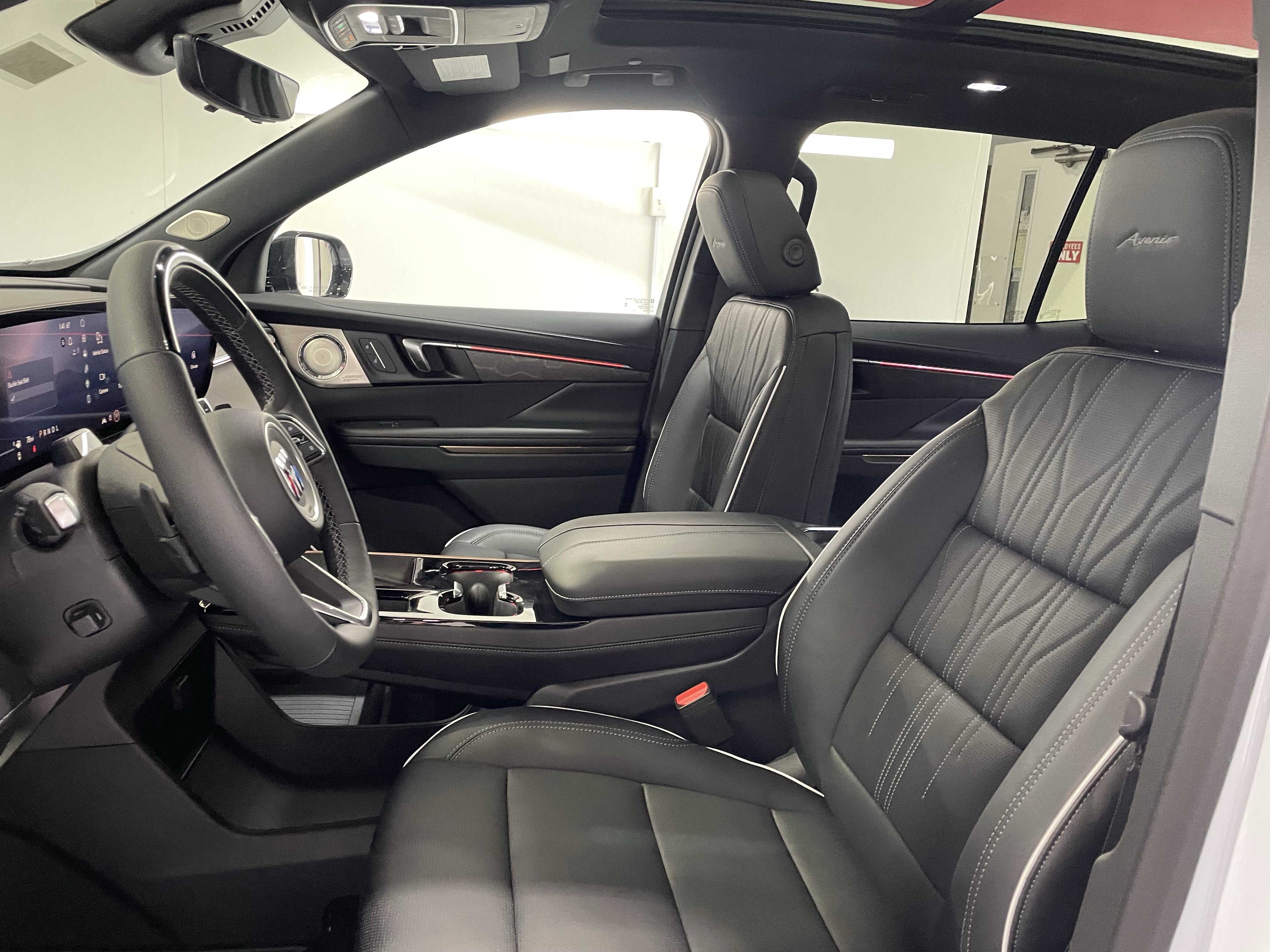New 2026 Buick Enclave Avenir w/ Super Cruise Package image 16