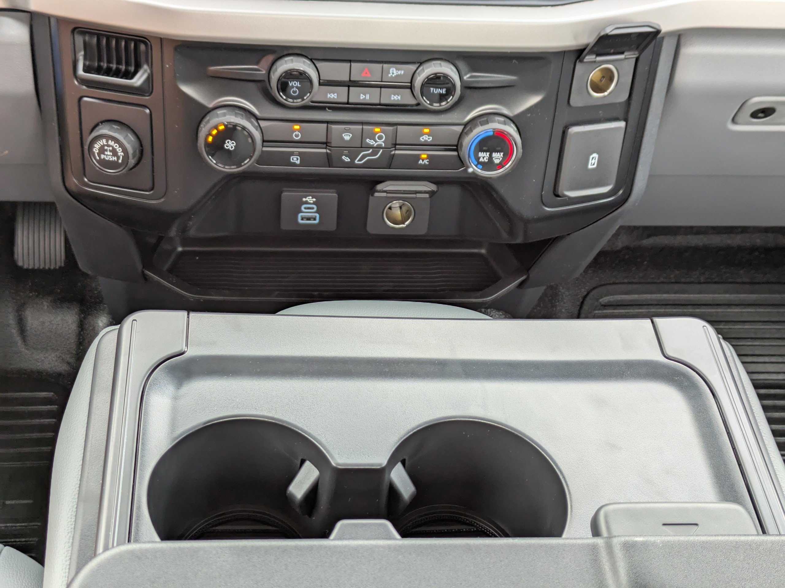 New 2026 Ford F250 XL image 19