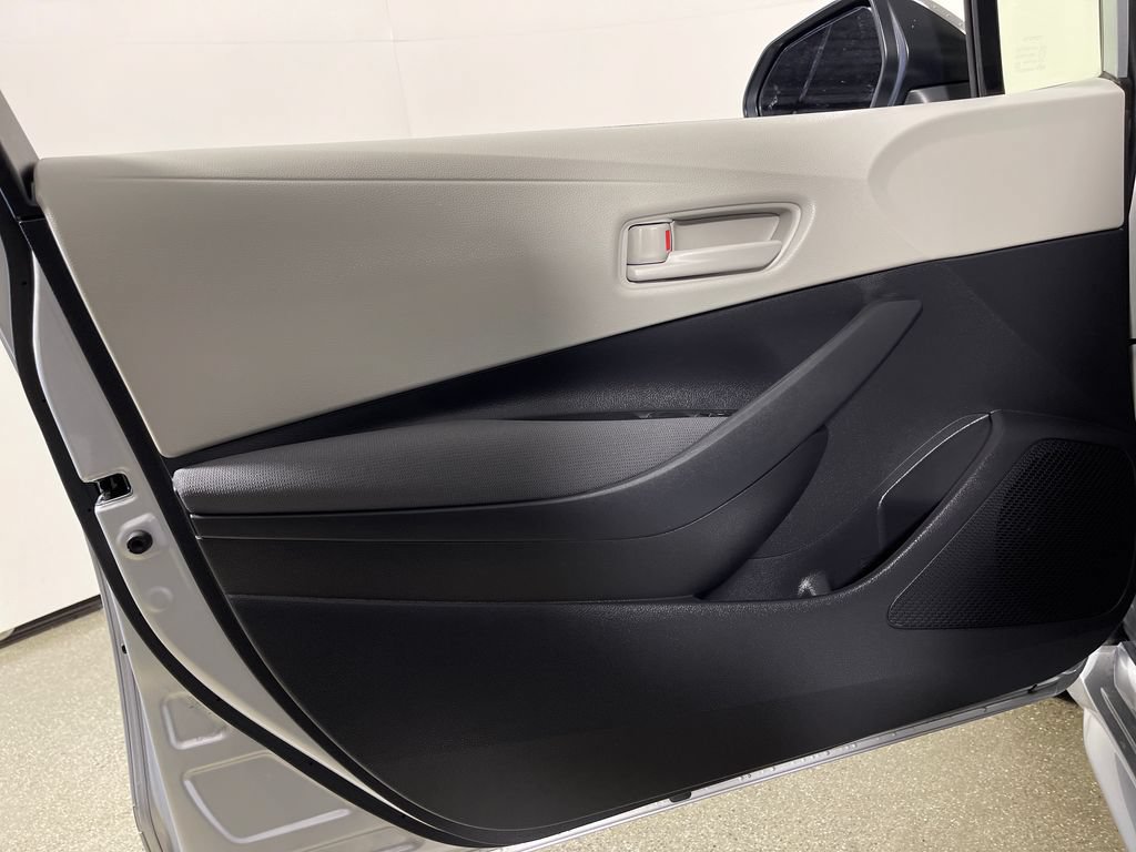 Certified 2026 Toyota Corolla LE w/ Carpet Mat Package (TMS) FWD image 17