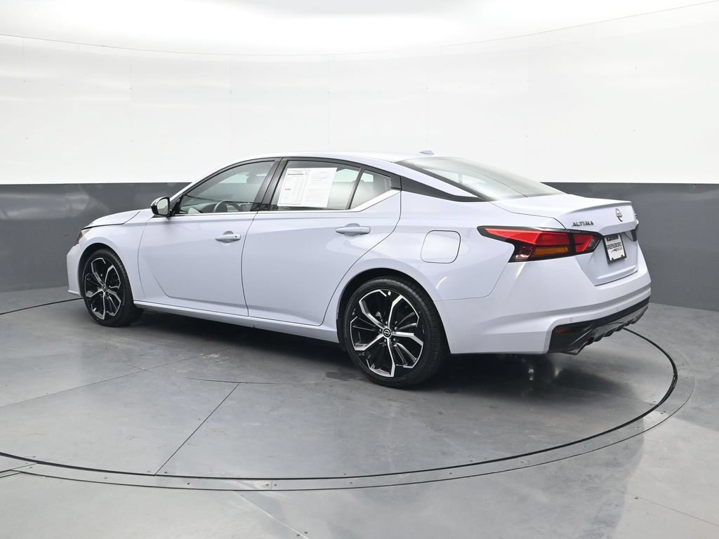 Used 2025 Nissan Altima 2.5 SR FWD image 10