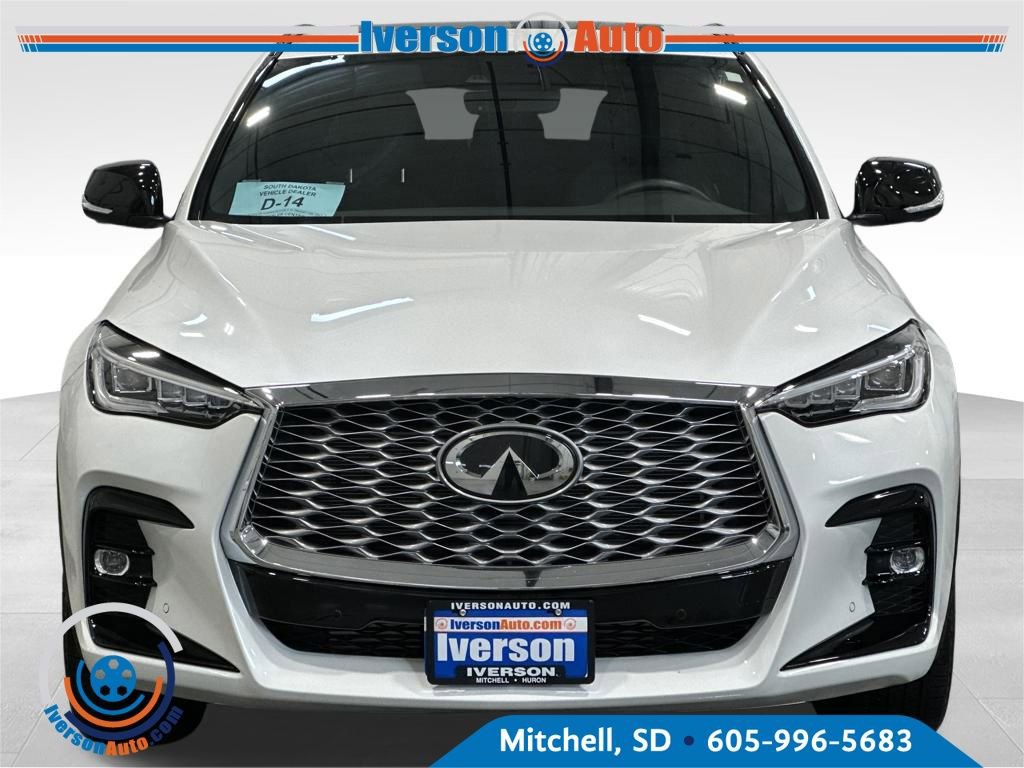 Used 2025 INFINITI QX55 Essential image 3