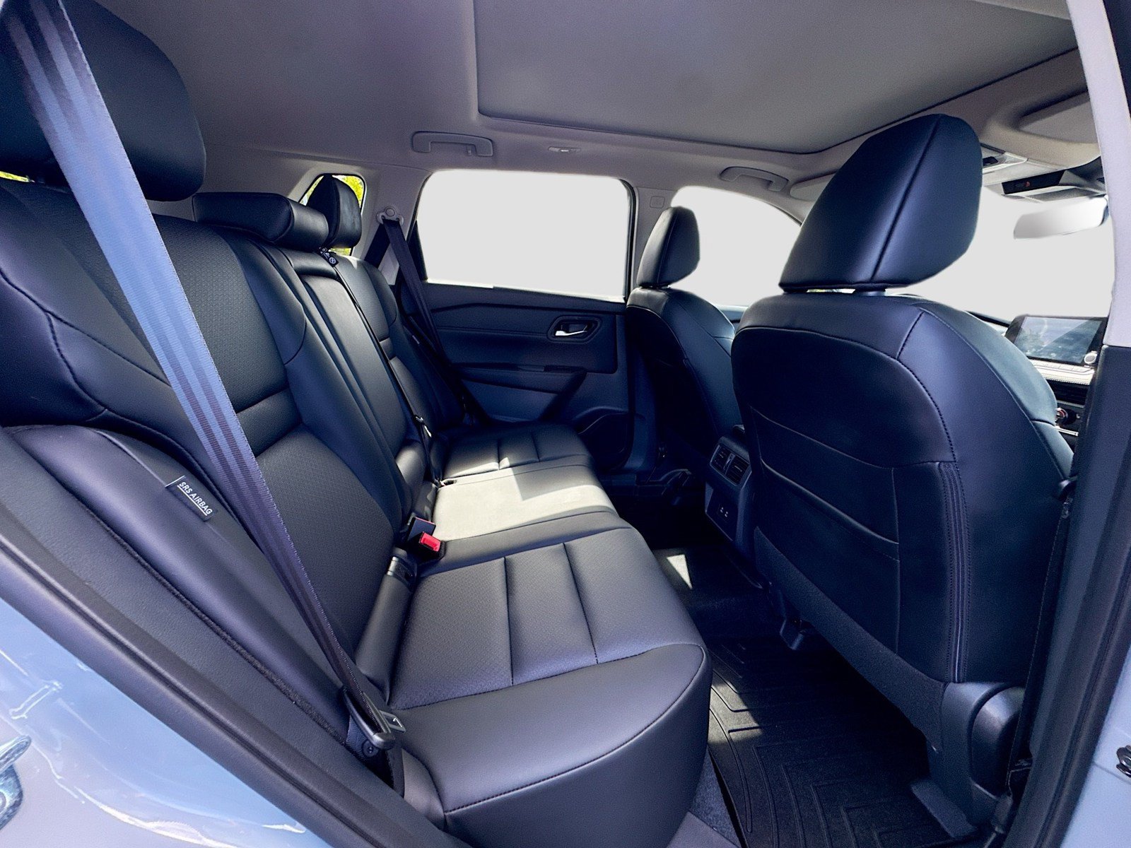 Used 2026 Nissan Rogue Dark Armor FWD image 29