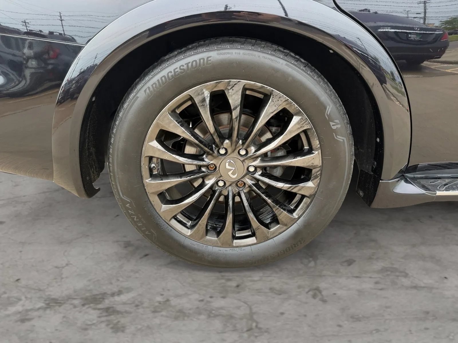 Used 2017 INFINITI QX80 Limited w/ All Season Package AWD/4WD image 31
