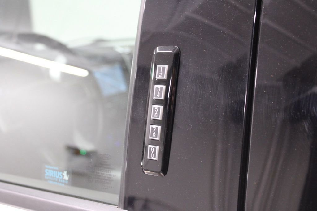 Used 2018 Ford F150 Lariat image 13