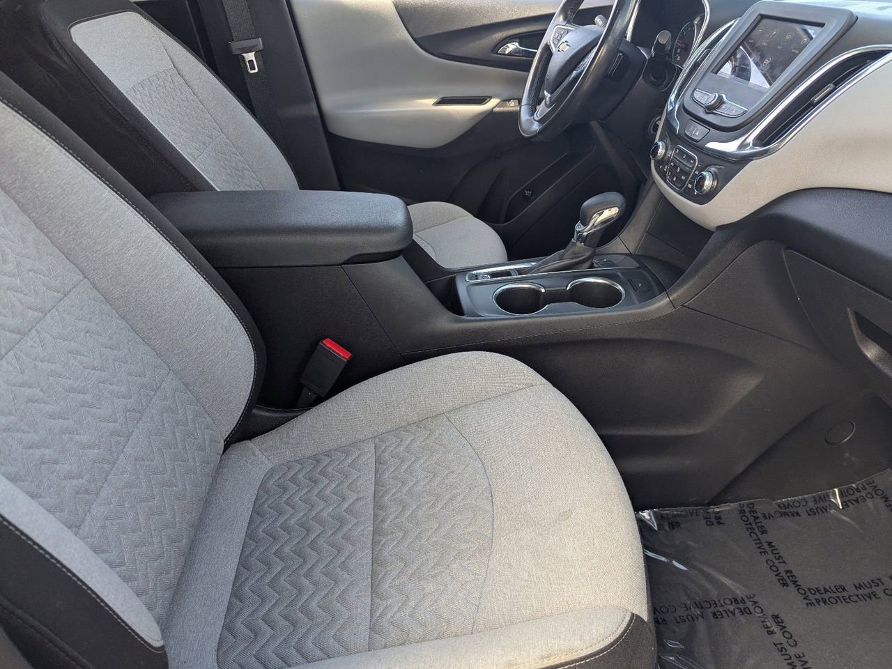 Used 2022 Chevrolet Equinox LT w/ Driver Convenience Package FWD image 9