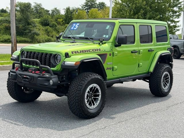 Used 2025 Jeep Wrangler Unlimited Rubicon AWD/4WD image 9