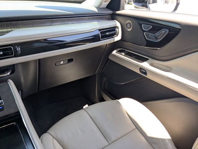Used 2020 Lincoln Aviator Reserve w/ Equipment Group 201A RWD image 17