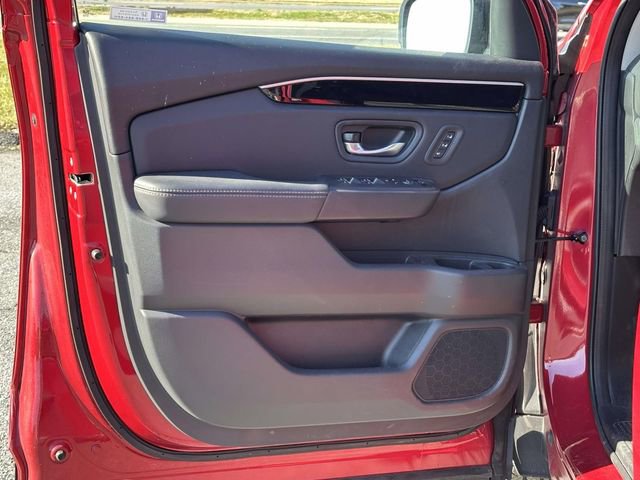 Used 2023 Honda Pilot Touring image 9