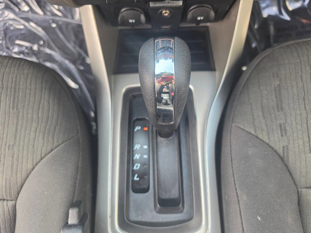 Used 2010 Ford Focus SE FWD image 37