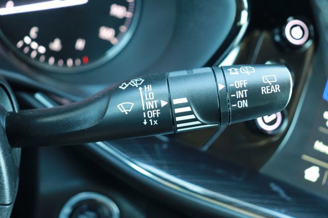 Used 2023 Buick Envision Essence image 24