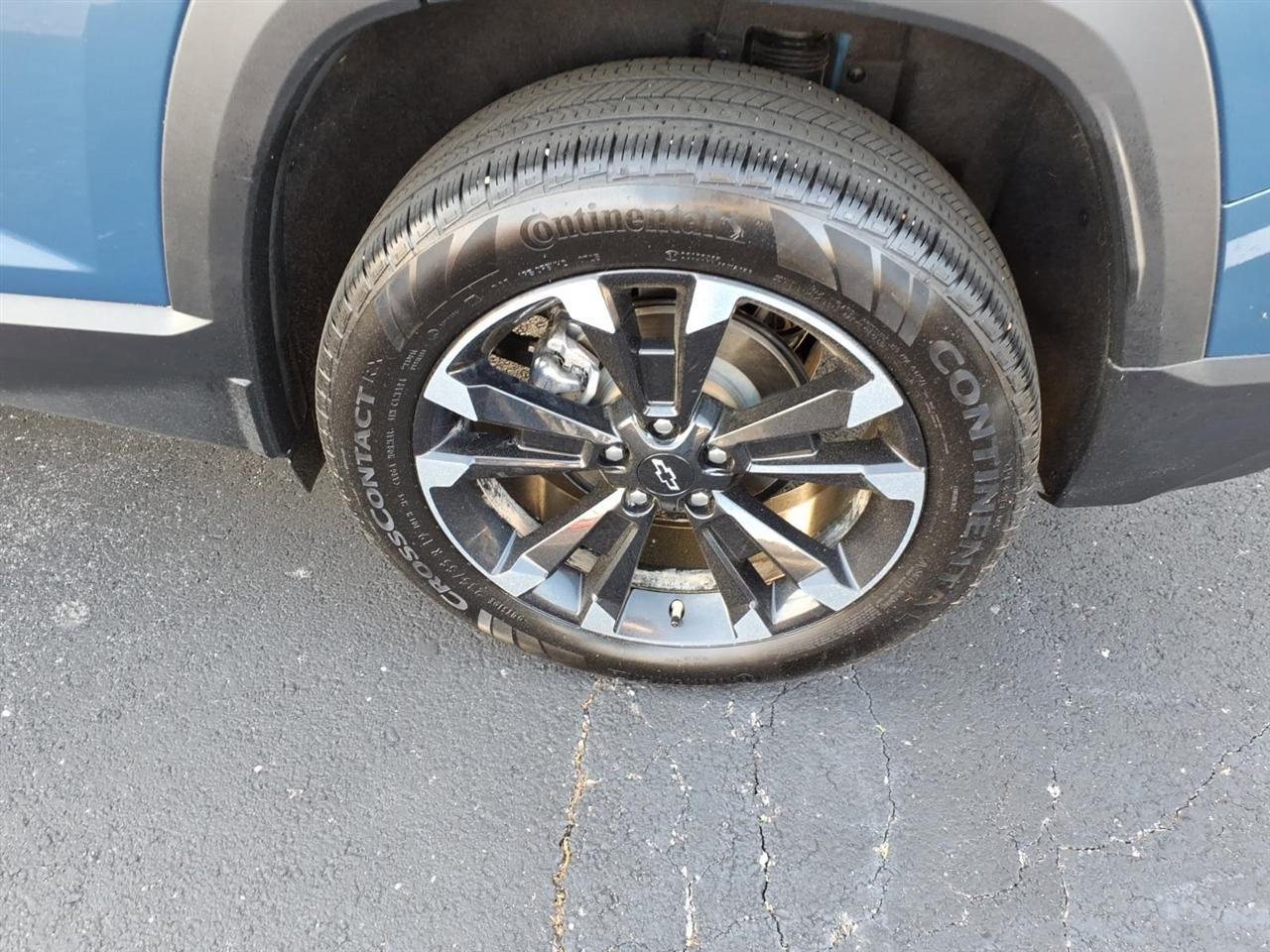 Used 2025 Chevrolet Equinox RS w/ Convenience Package III FWD image 8