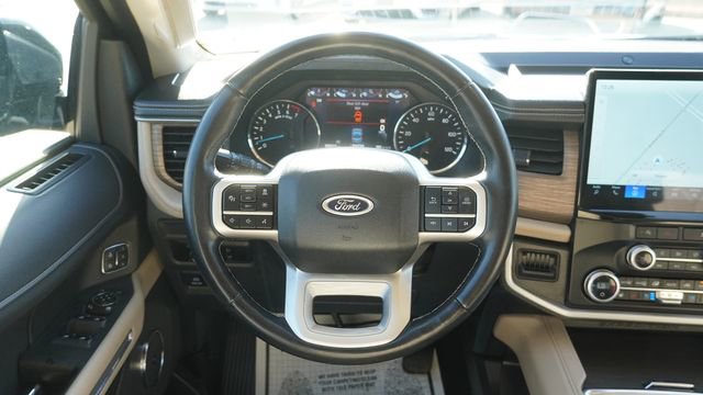 Used 2024 Ford Expedition Limited image 18