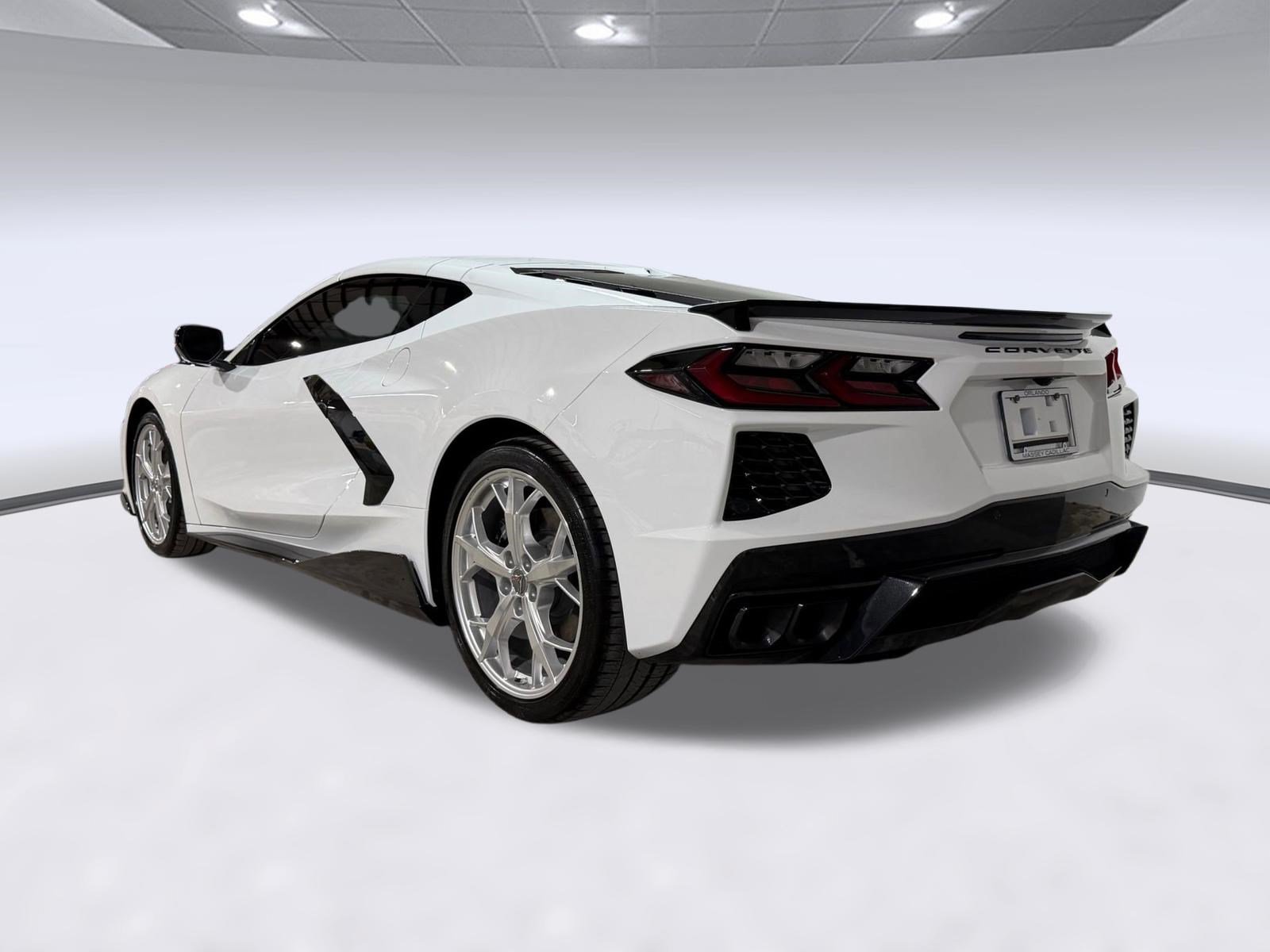 Used 2024 Chevrolet Corvette Stingray Premium Cpe w/ Stealth Interior Trim Package RWD image 3