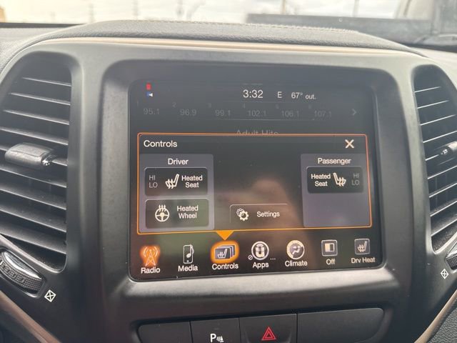 Used 2016 Jeep Cherokee 75th Anniversary image 26