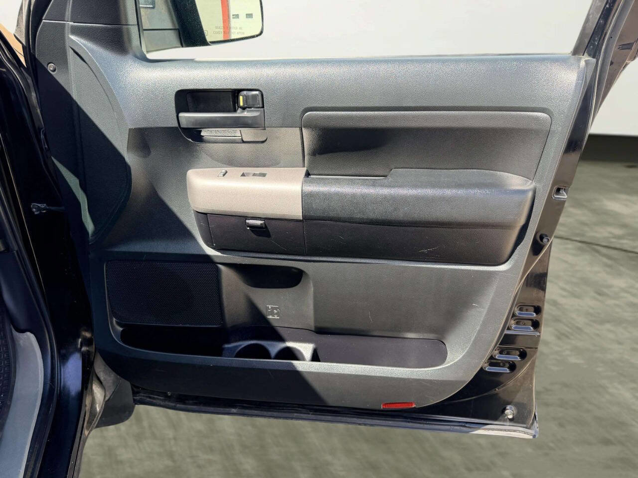 Used 2012 Toyota Tundra 4x4 Double Cab w/ SR5 Pkg image 18