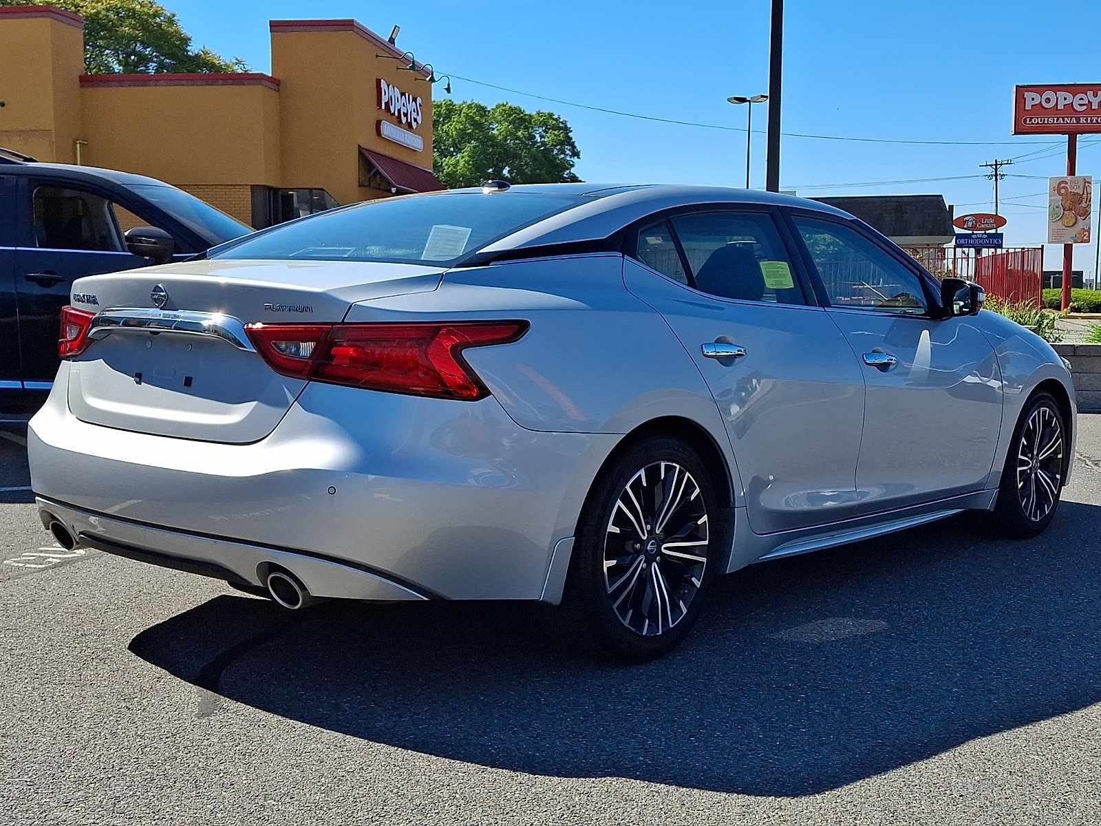 Used 2017 Nissan Maxima Platinum FWD image 7