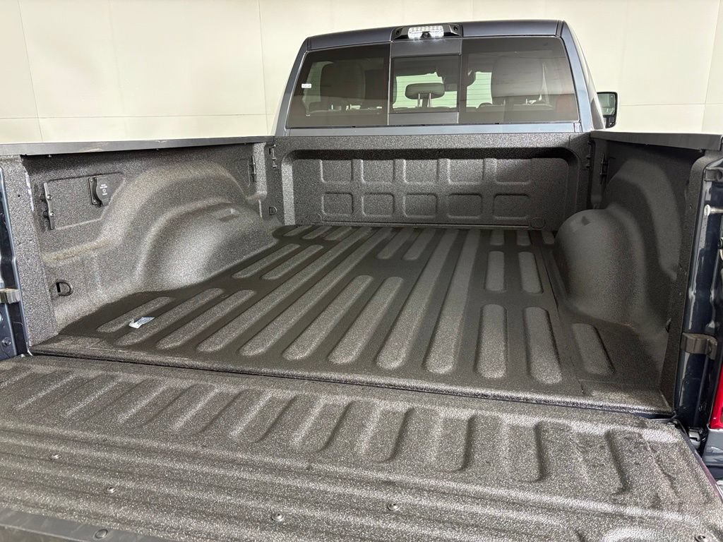New 2026 RAM 2500 Laramie AWD/4WD image 14