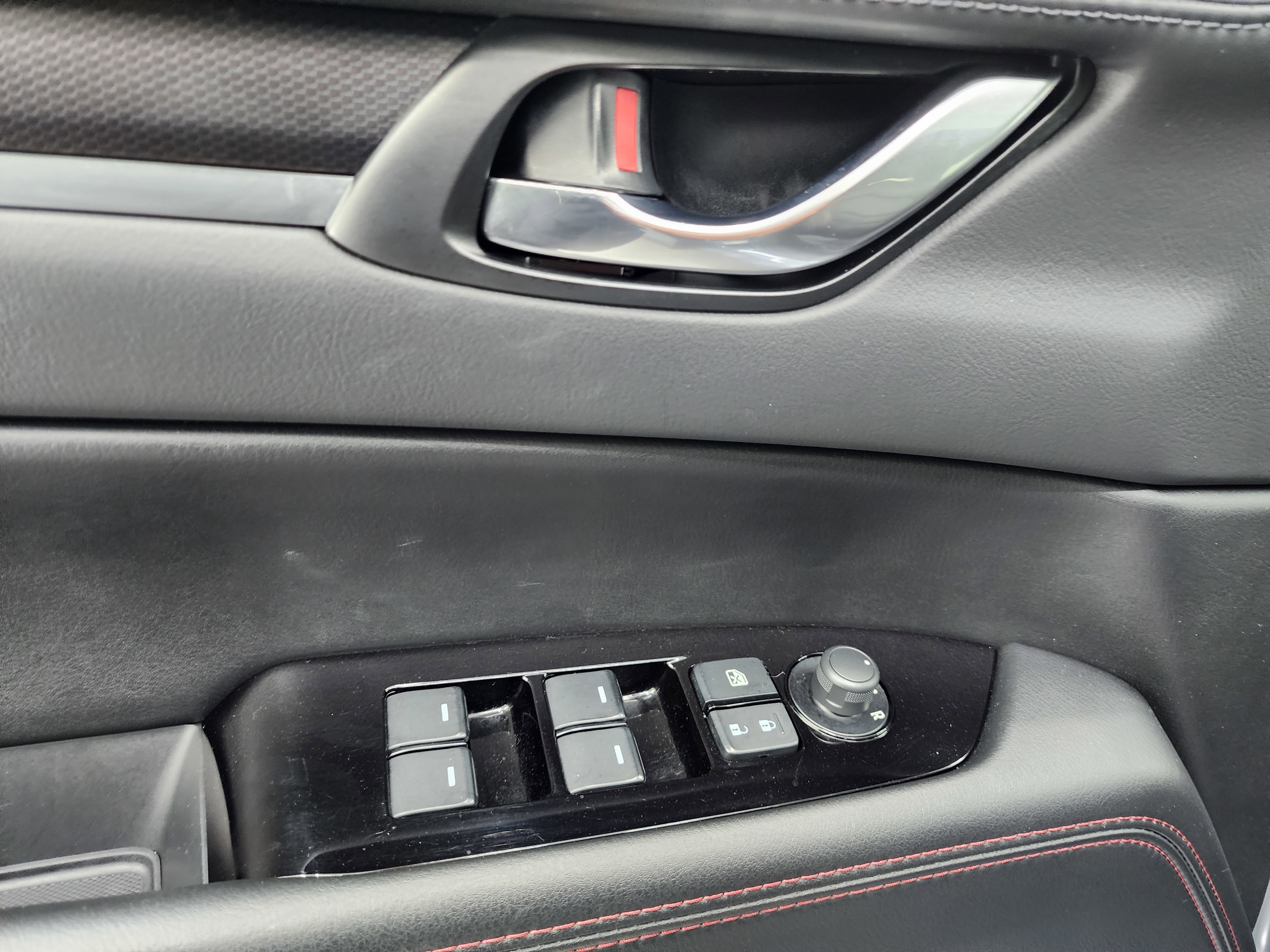 Used 2025 MAZDA CX-5 Carbon Edition image 38