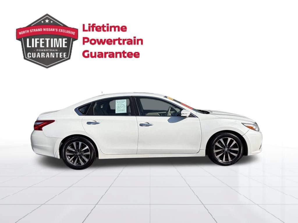 Used 2016 Nissan Altima 2.5 SV w/ Convenience Package FWD image 7