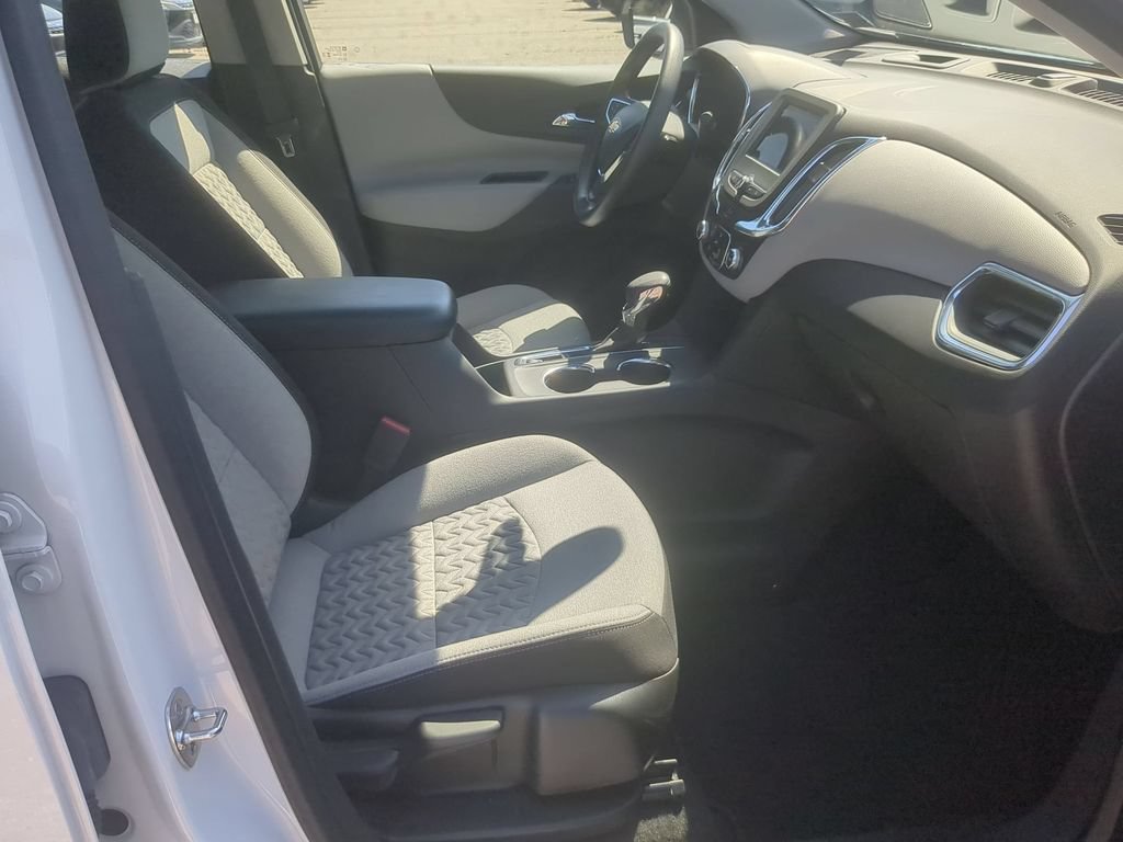 Used 2024 Chevrolet Equinox LS FWD image 28