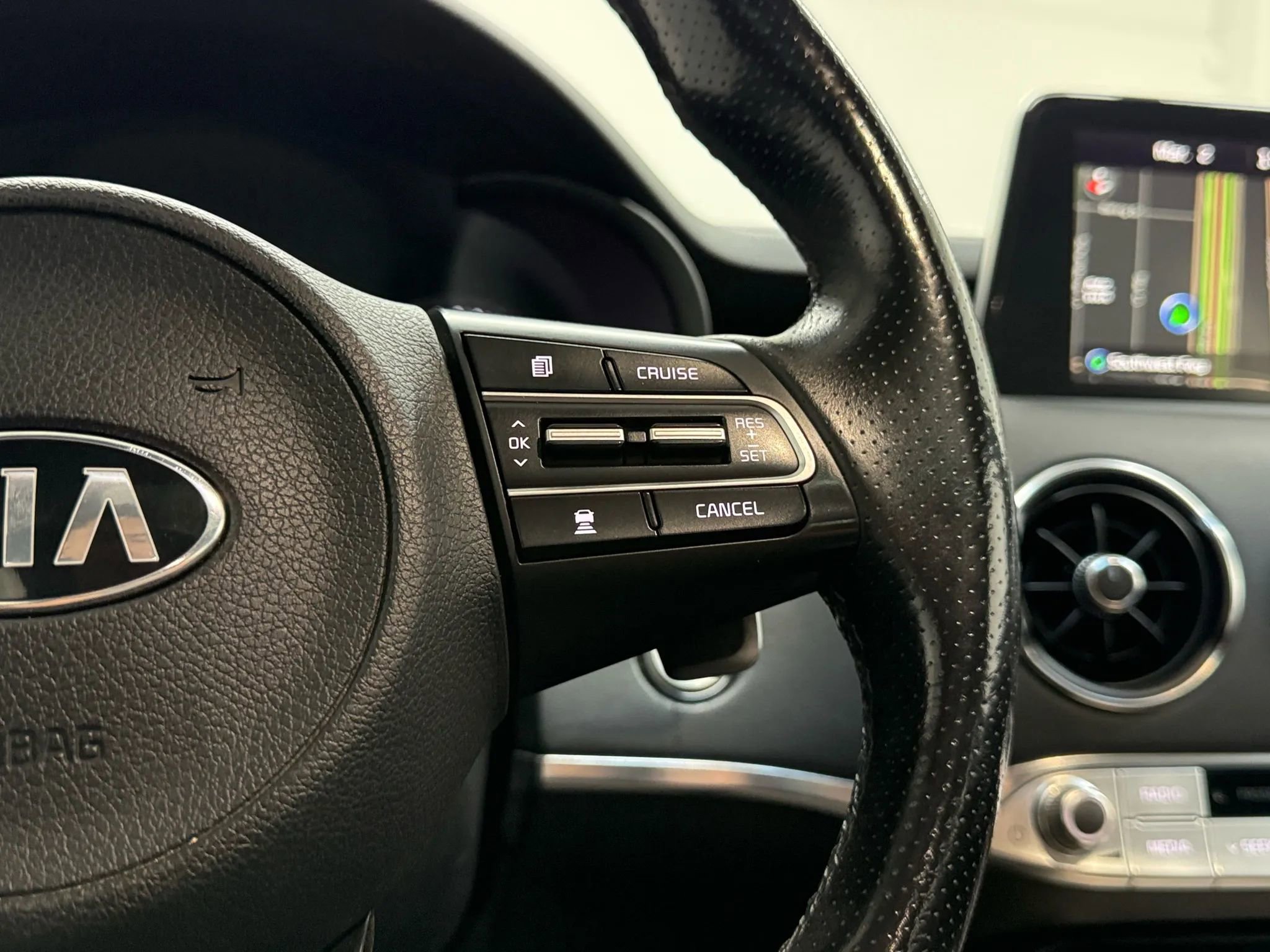 Used 2020 Kia Stinger GT2 image 17