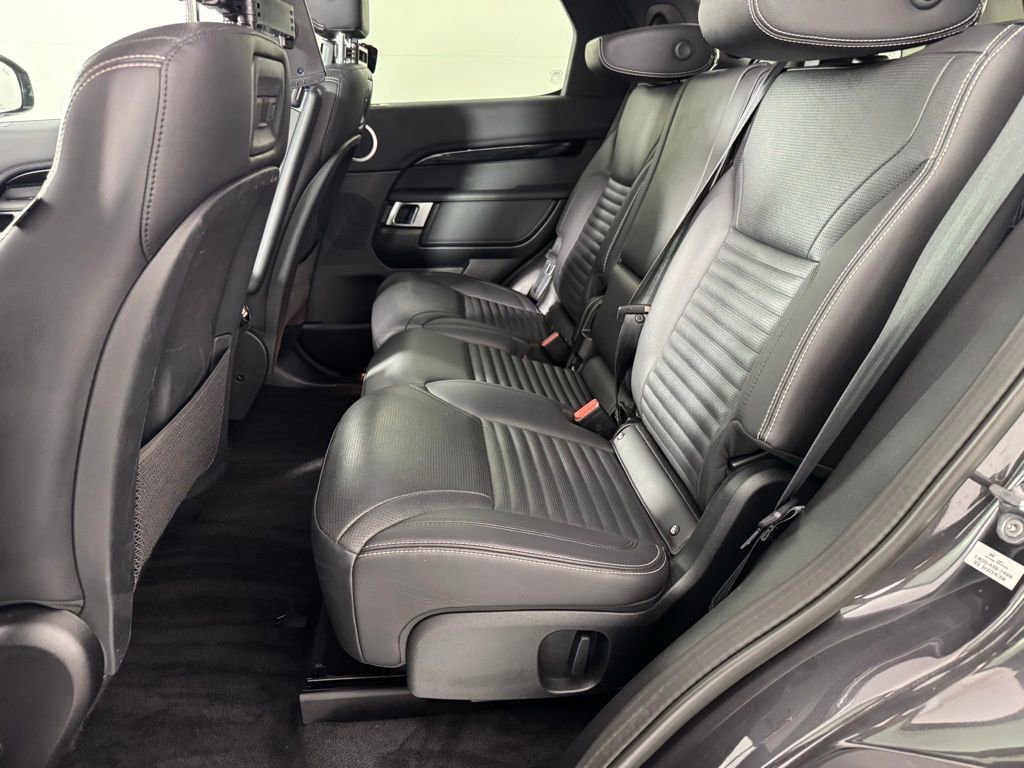 Used 2023 Land Rover Discovery S AWD/4WD image 30