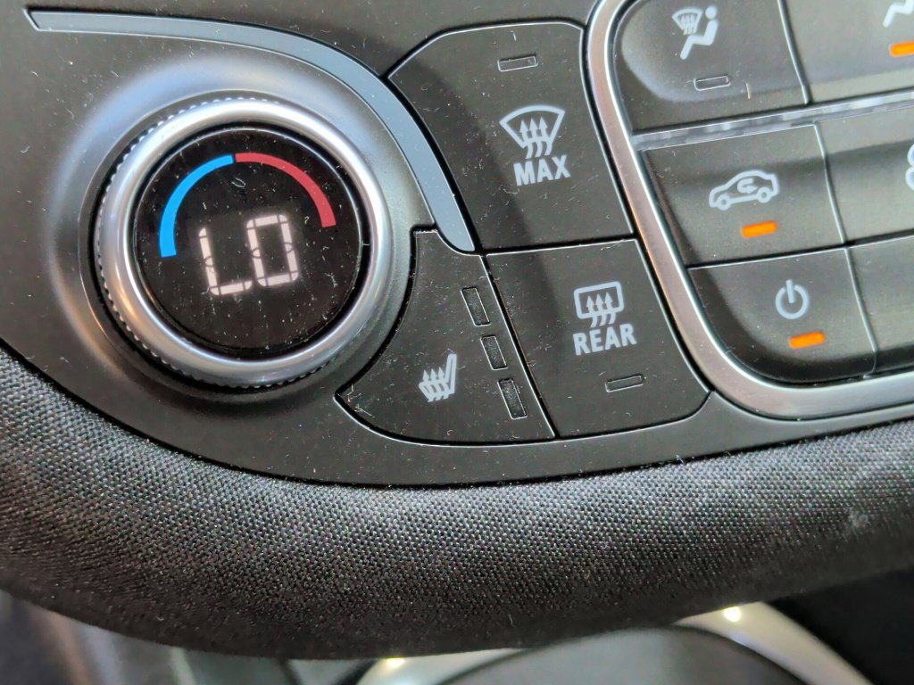Used 2025 Chevrolet Malibu LT FWD image 25
