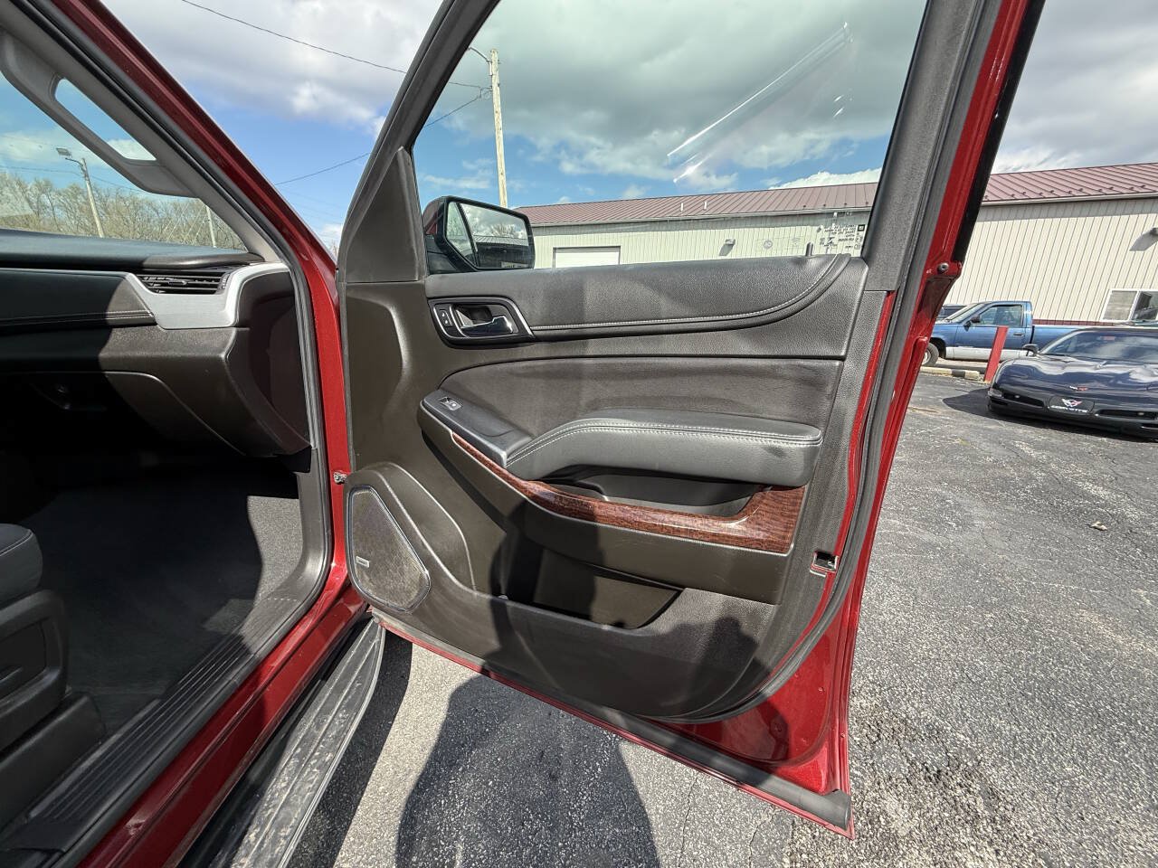 Used 2019 GMC Yukon SLE w/ Convenience Package AWD/4WD image 26