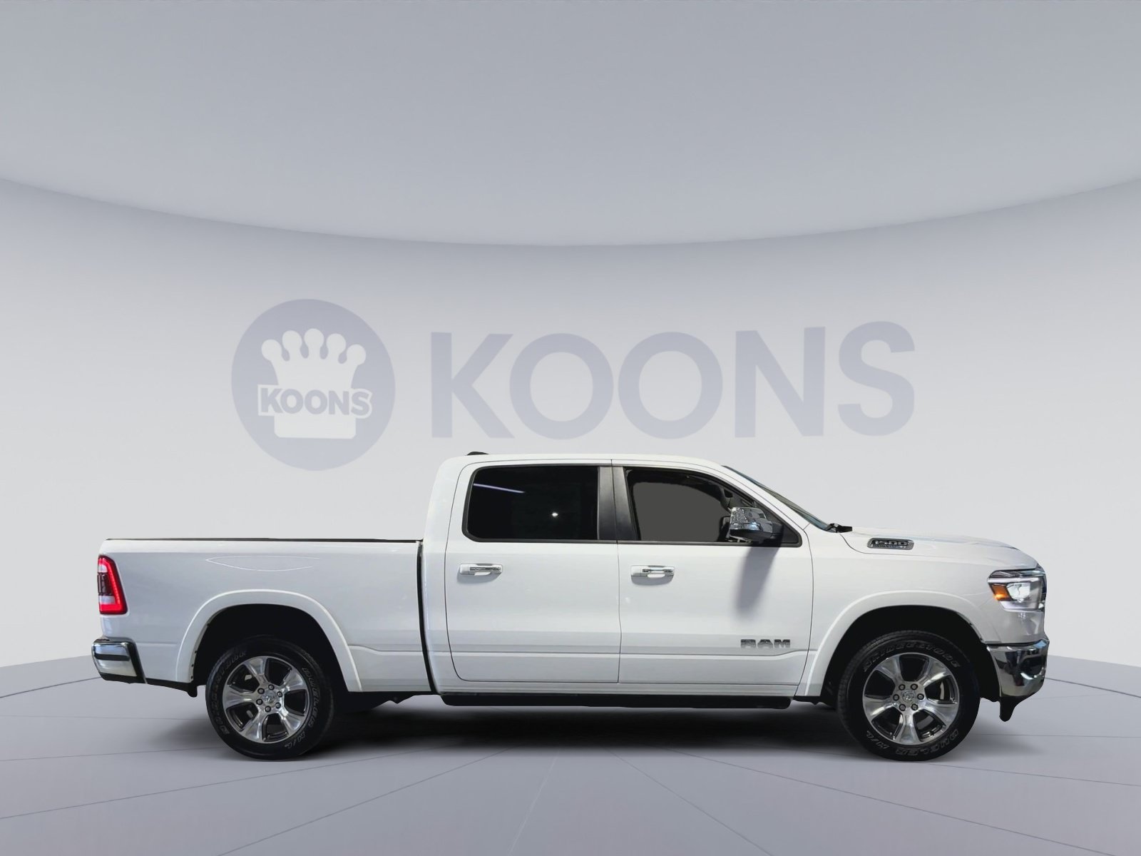 Used 2022 RAM 1500 Laramie AWD/4WD image 12