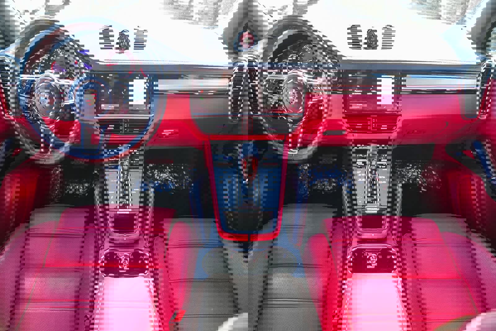 Used 2023 Porsche Cayenne Platinum Edition image 11