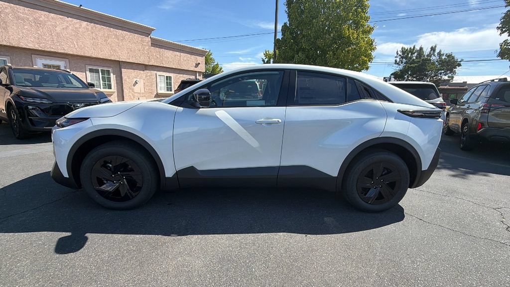 New 2026 Subaru Uncharted Premium FWD image 7