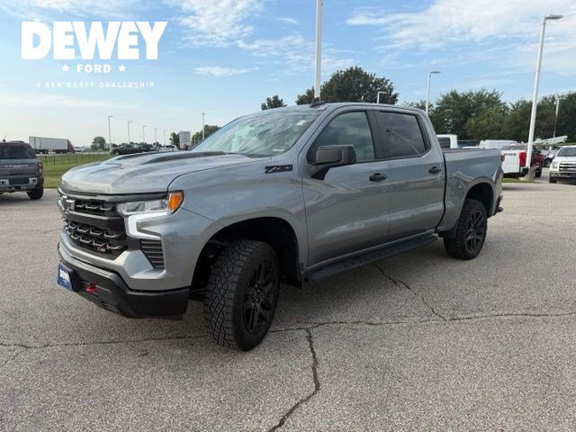 Used 2024 Chevrolet Silverado 1500 LT Trail Boss w/ Convenience Package II AWD/4WD image 6