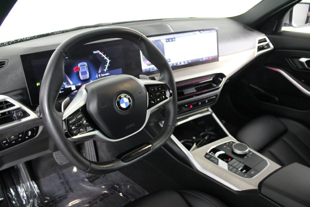 Used 2025 BMW 330i Sedan RWD image 17