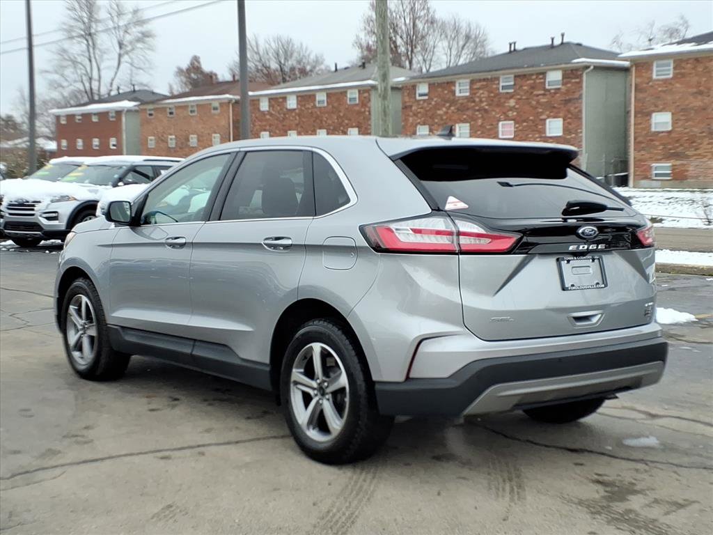 Used 2024 Ford Edge SEL w/ Convenience Package image 5