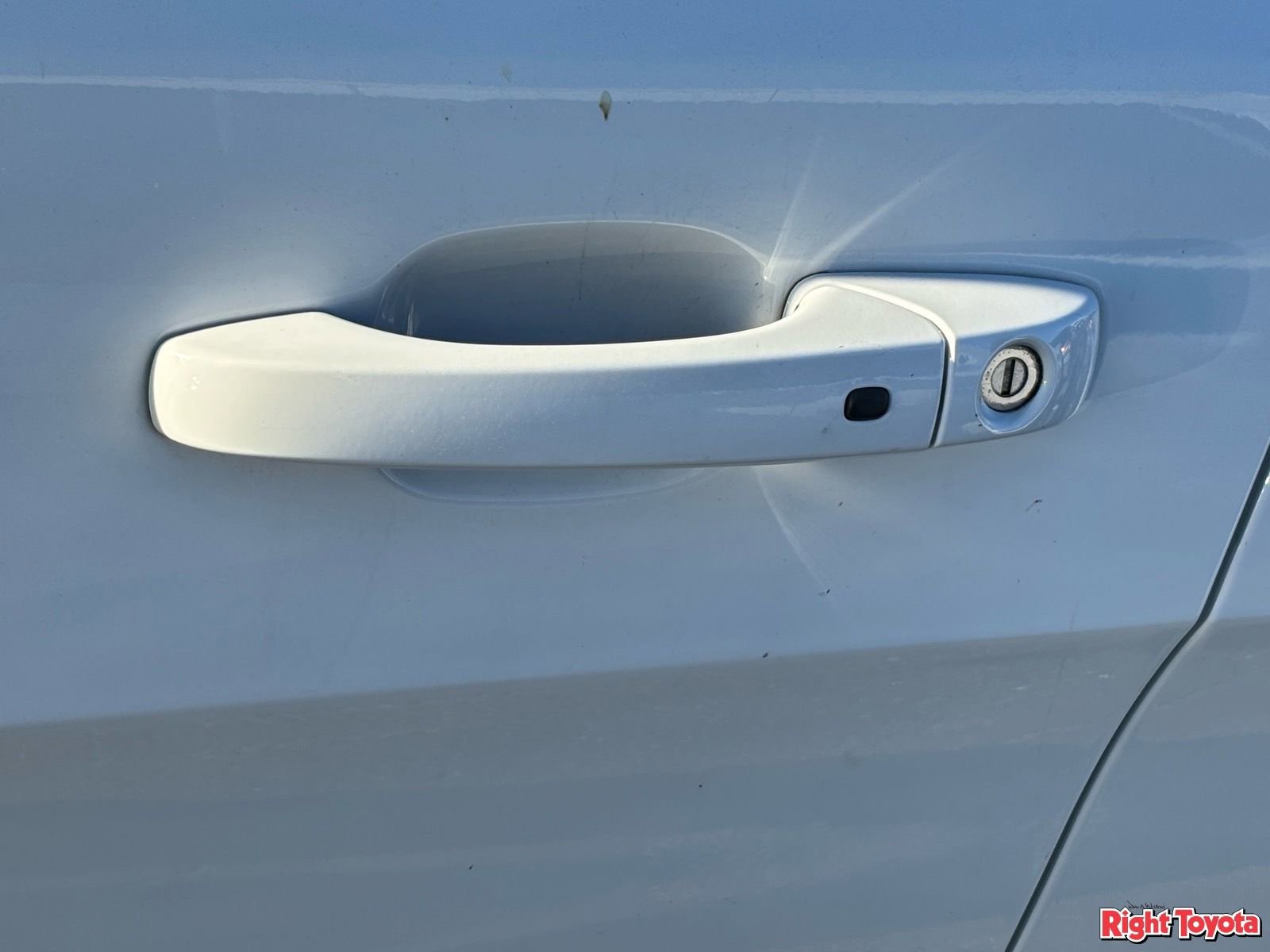 Used 2020 Jeep Grand Cherokee Altitude image 10