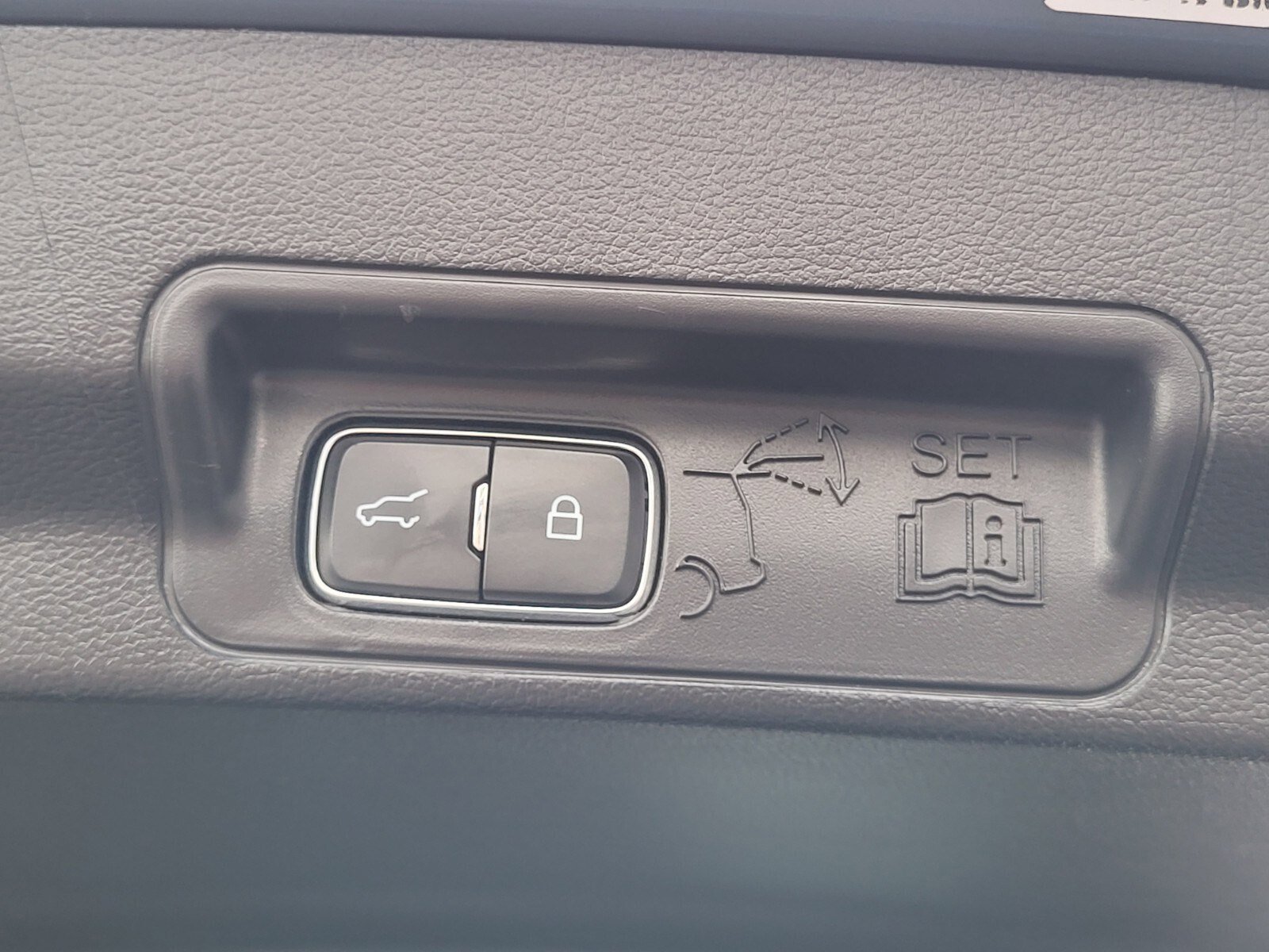 Certified 2025 Ford Explorer ST image 32